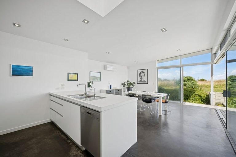 Photo of property in 14 Beachview Grove, Peka Peka, Waikanae, 5391