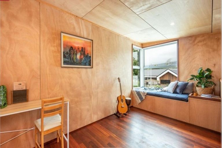 Photo of property in 29a Greenaway Road, Waikanae, 5036