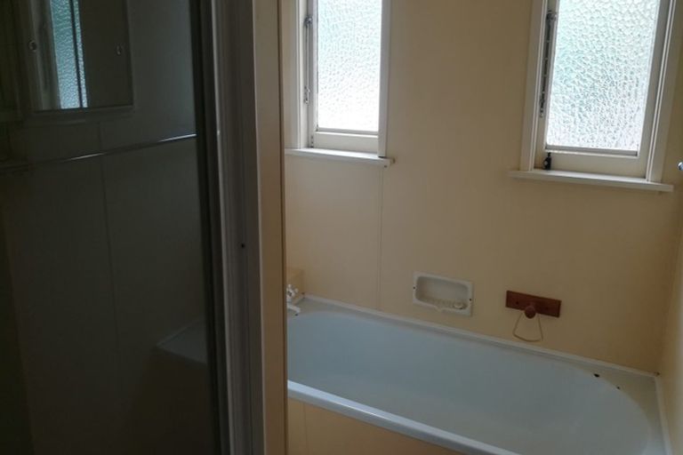 Photo of property in 1/10 Gamblins Road, Saint Martins, Christchurch, 8022