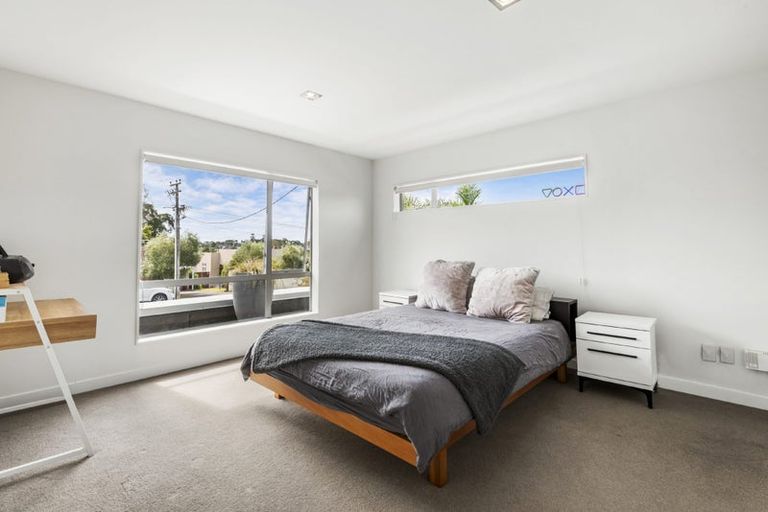 Photo of property in 15 Waitemata Road, Hauraki, Auckland, 0622