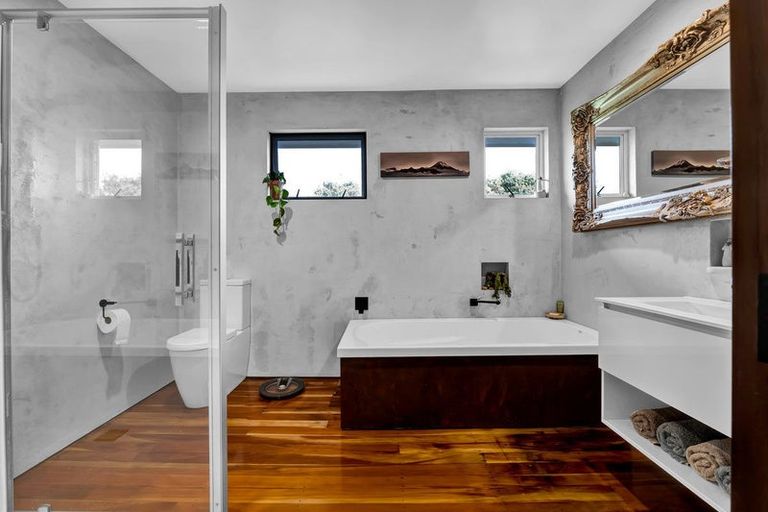 Photo of property in 255 Kaihihi Road, Okato, 4381