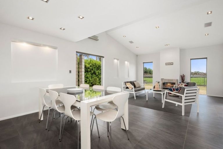 Photo of property in 115 Oriental Parade, Papamoa Beach, Papamoa, 3118