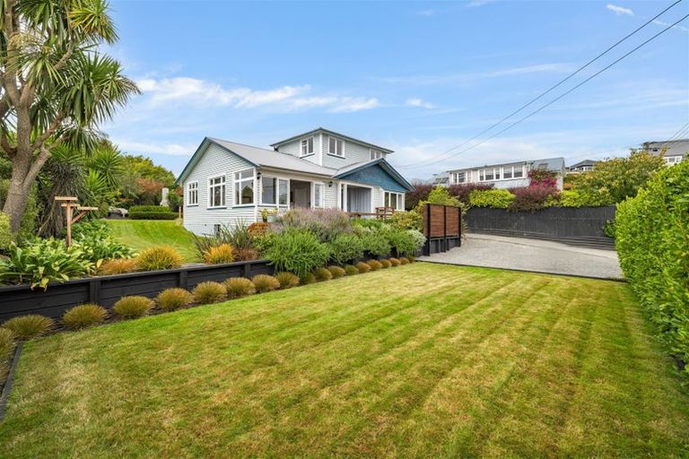 Photo of property in 87 Saint Andrews Hill Road, Mount Pleasant, Christchurch, 8081