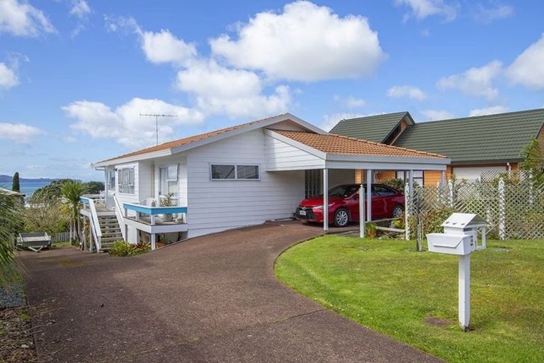 Photo of property in 16 Arohia Place, Snells Beach, 0920