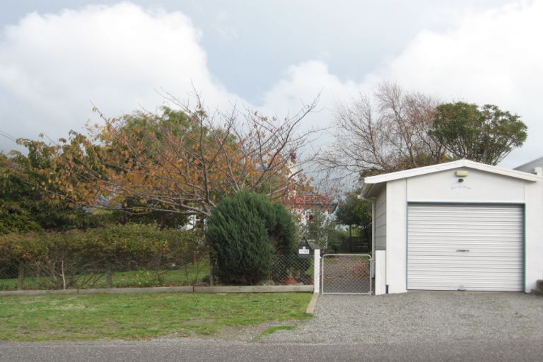Photo of property in 9 Tui Road, Raumati Beach, Paraparaumu, 5032
