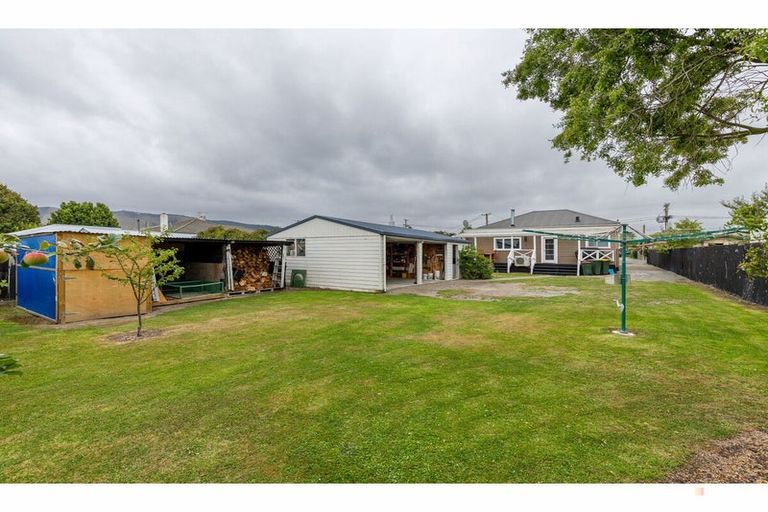 Photo of property in 17 Harris Street, Waimate, 7924