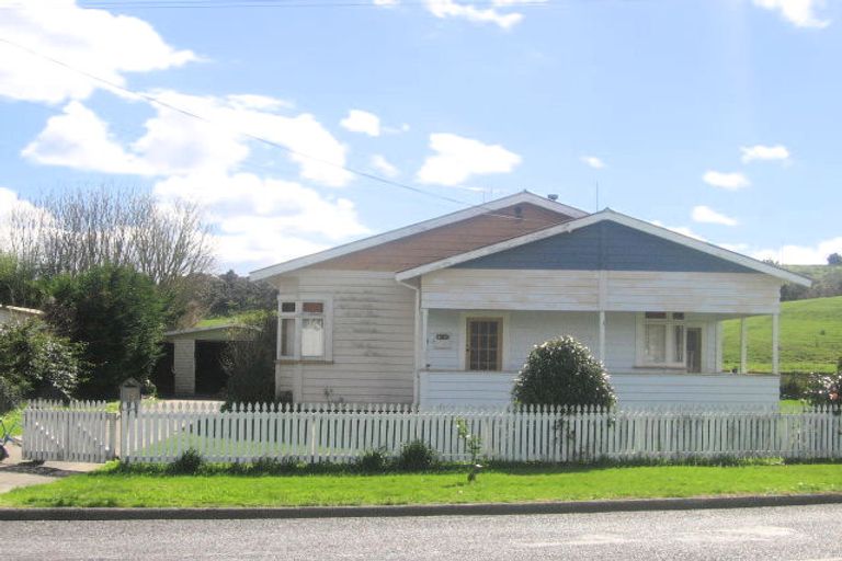 Photo of property in 35 Valley Road, Hikurangi, 0114