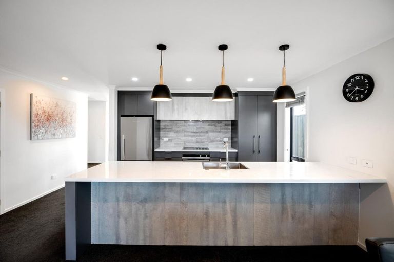 Photo of property in 17 Holmes Hanover Lane, Halswell, Christchurch, 8025