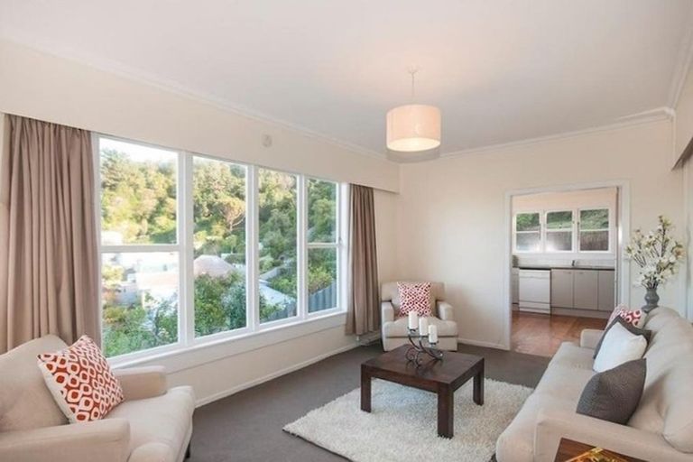 Photo of property in 126 Eden Street, Island Bay, Wellington, 6023