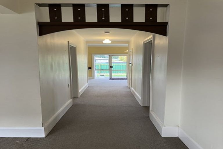 Photo of property in 2 Burness Road, Greenmeadows, Napier, 4112