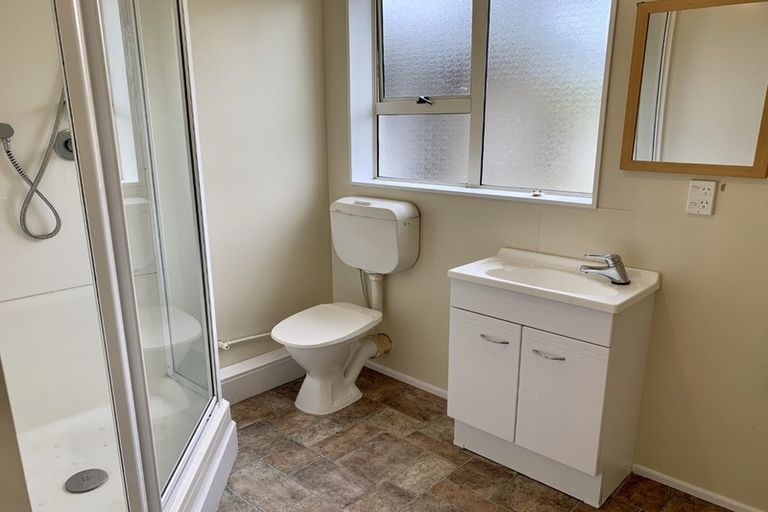 Photo of property in 65 Stillwater Crescent, Stillwater, Silverdale, 0993