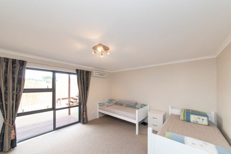 Photo of property in 7 Ruapehu Drive, Fitzherbert, Palmerston North, 4410