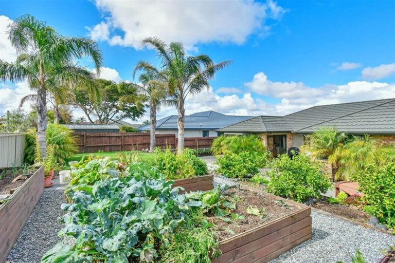 Photo of property in 15 Sunset Drive, Pukekohe, 2120