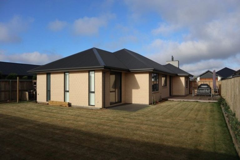 Photo of property in 37 Bradbury Avenue, Rolleston, 7614