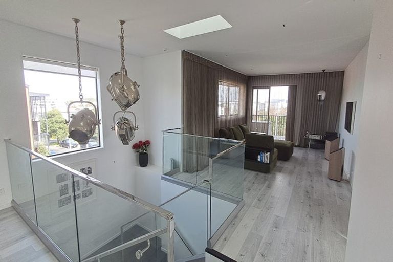 Photo of property in 4/85 Bomb Point Drive, Hobsonville, Auckland, 0616