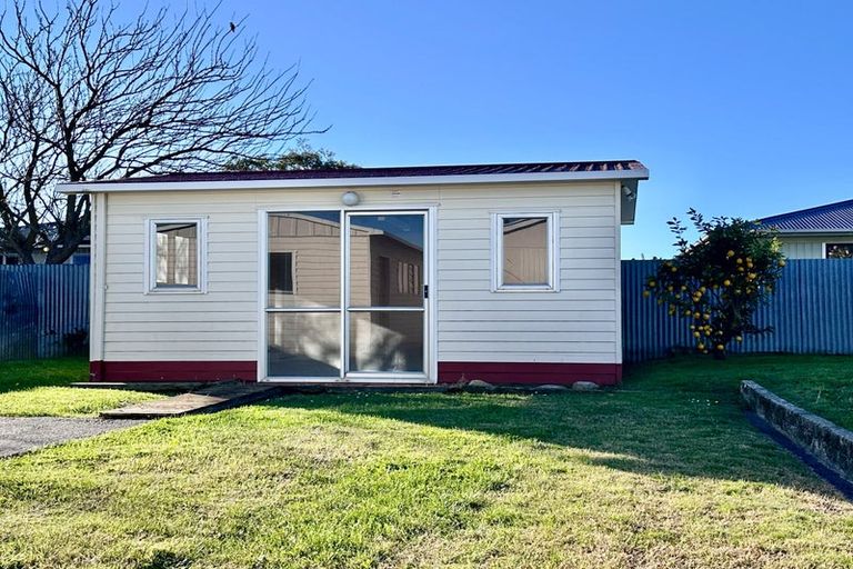 Photo of property in 21 Cranby Crescent, Onekawa, Napier, 4110