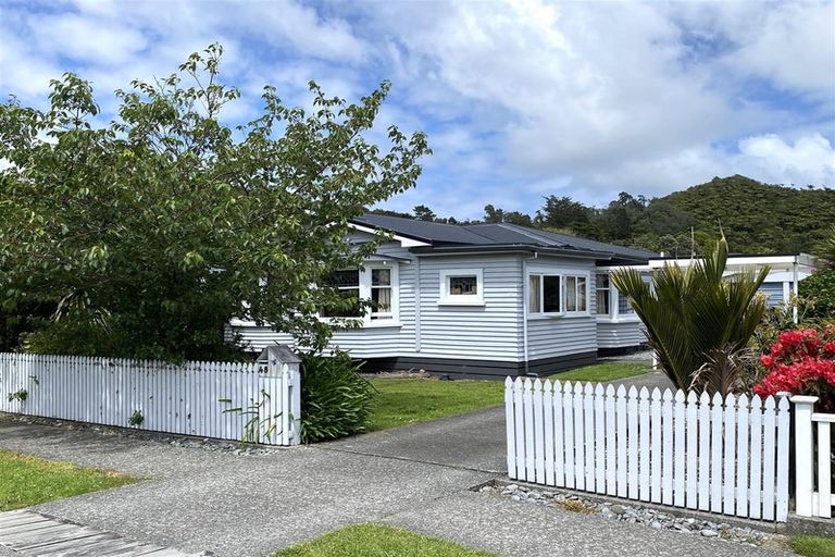 Photo of property in 48 Marlborough Street, Greymouth, 7805