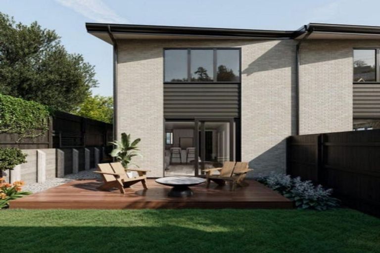 Photo of property in 11/19 Roberts Road, Glenfield, Auckland, 0629