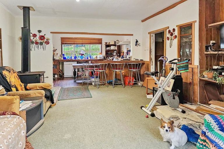 Photo of property in 395 Falls Creek Road, Orepuki, Riverton, 9881