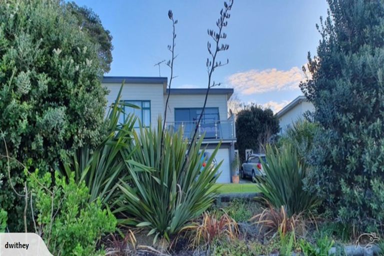Photo of property in 8 Swann Beach Road, Stanmore Bay, Whangaparaoa, 0932