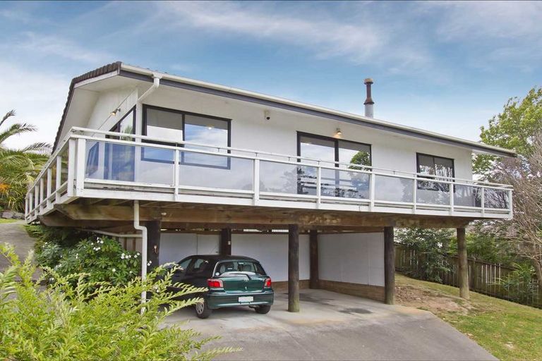 Photo of property in 59 Reynella Drive, Massey, Auckland, 0614