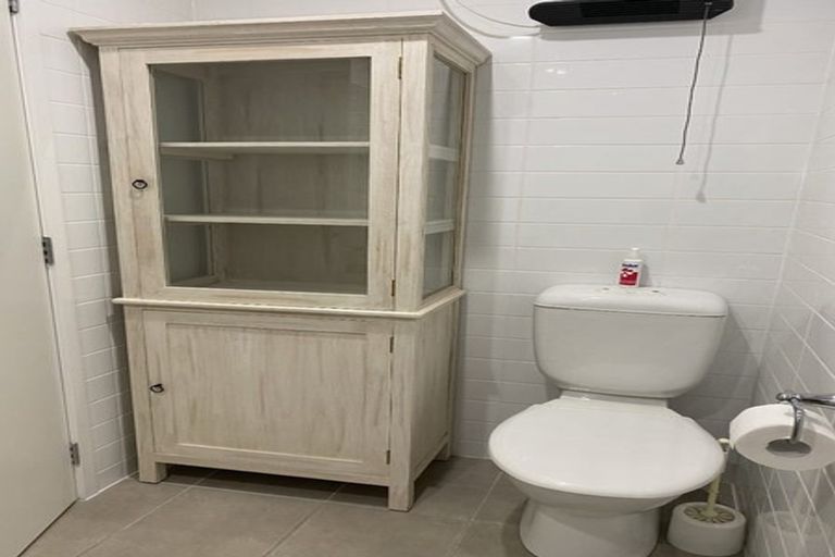 Photo of property in 2/19 Havelock Road, Havelock North, 4130