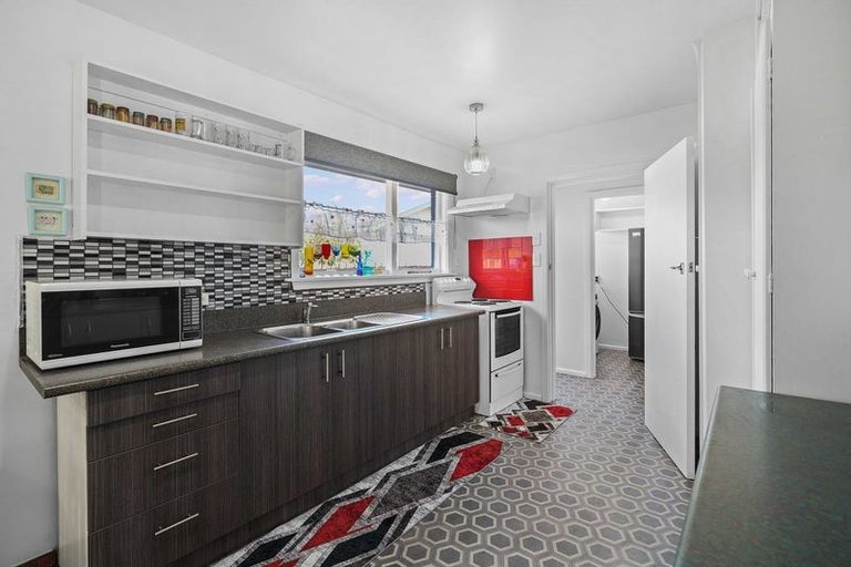 Photo of property in 41 Kathleen Crescent, Hornby, Christchurch, 8042