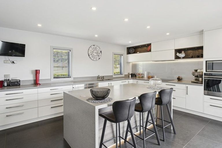 Photo of property in 71 Endeavour Drive, Whitby, Porirua, 5024