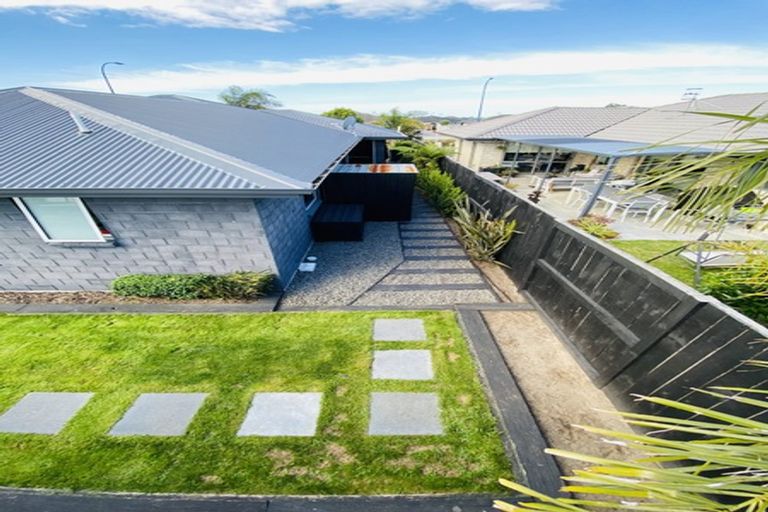 Photo of property in 120 The Boulevard, Papamoa Beach, Papamoa, 3118