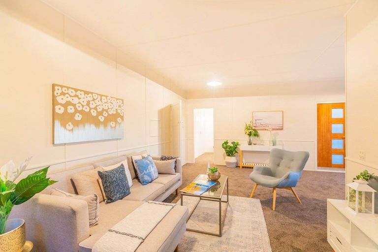 Photo of property in 14 Manly Street, Paraparaumu Beach, Paraparaumu, 5032