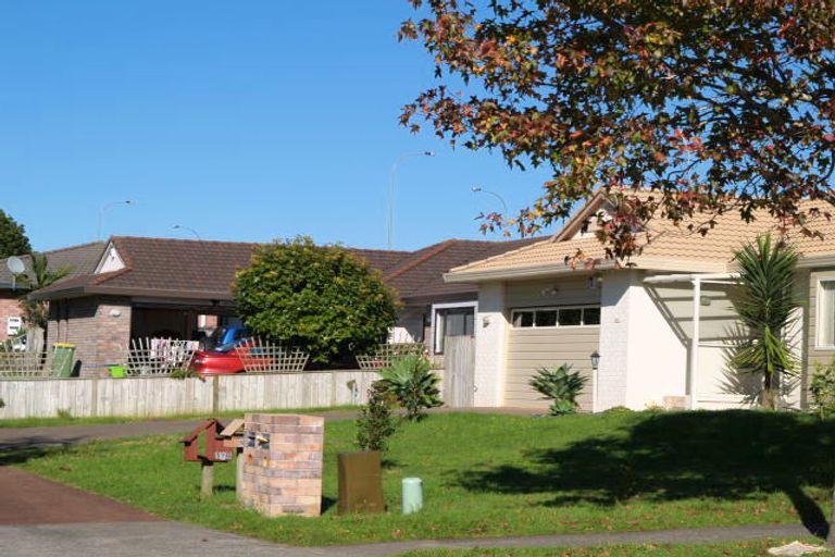Photo of property in 180 Millhouse Drive, Golflands, Auckland, 2013