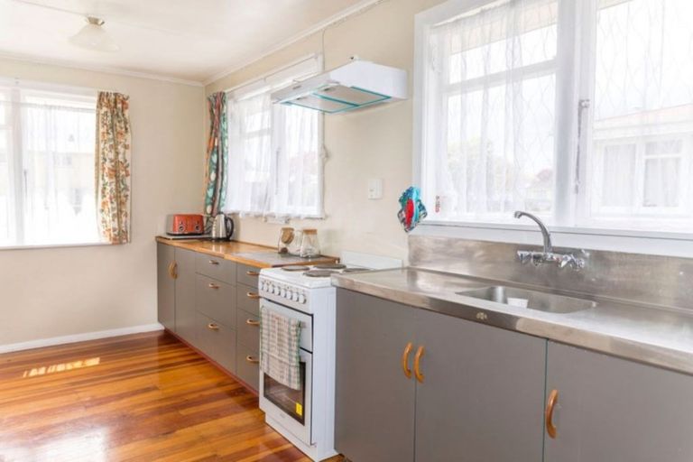 Photo of property in 31 James Street, Dannevirke, 4930