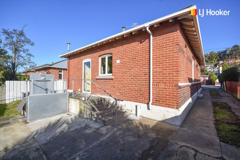 Photo of property in 147 Fitzroy Street, Forbury, Dunedin, 9012