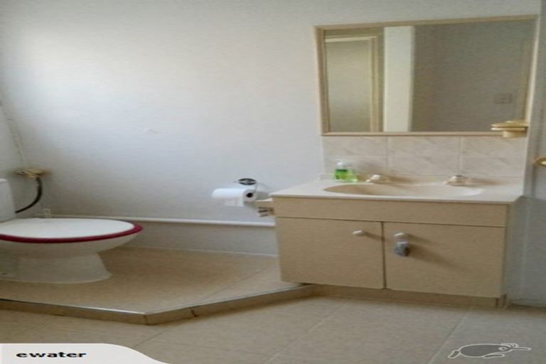 Photo of property in 63 Lynden Avenue, Hillcrest, Auckland, 0627