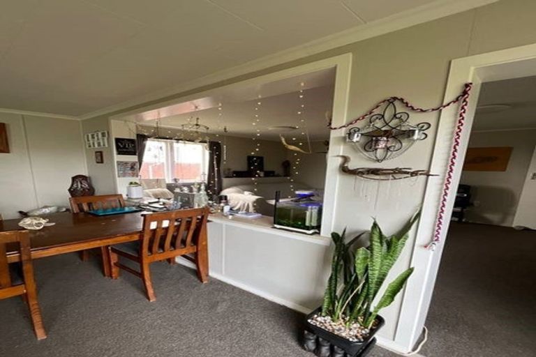 Photo of property in 10 George Street, Waitara, 4320