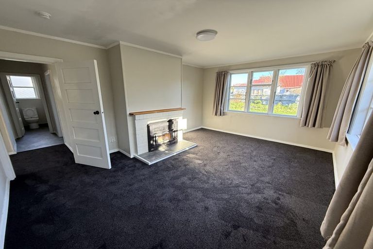 Photo of property in 42 Pitcairn Crescent, Bryndwr, Christchurch, 8053