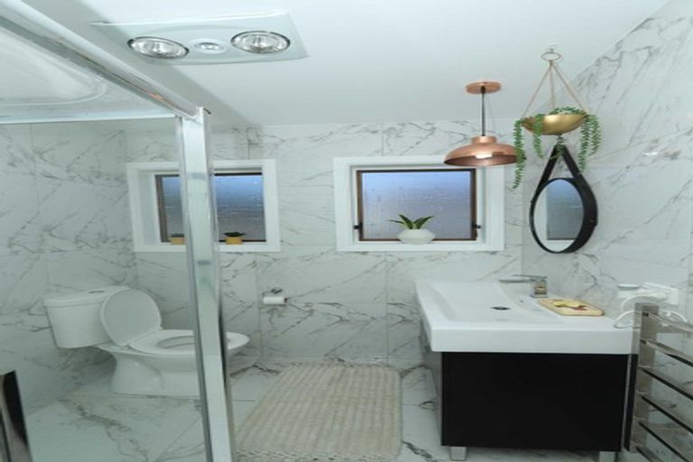 Photo of property in 1/8 Koromiko Street, New Lynn, Auckland, 0600