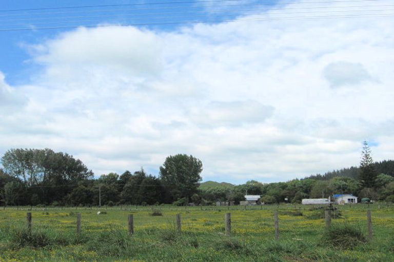 Photo of property in 72 Banks Street, Tolaga Bay, 4077