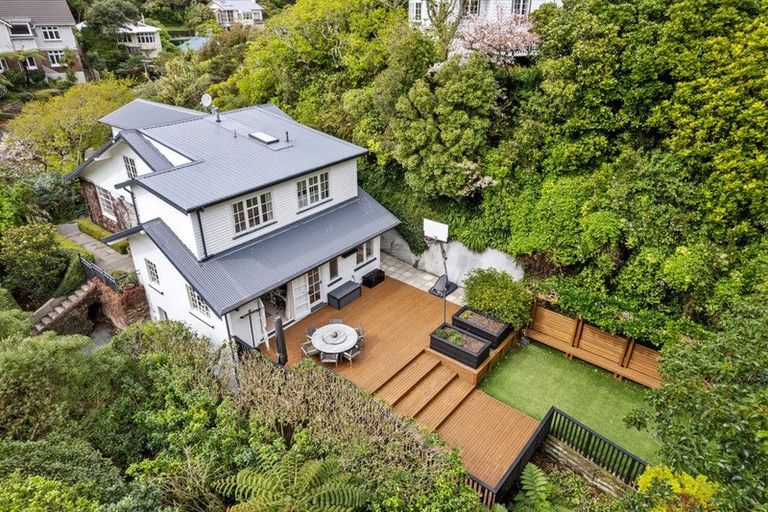 Photo of property in 37 Oban Street, Wadestown, Wellington, 6012