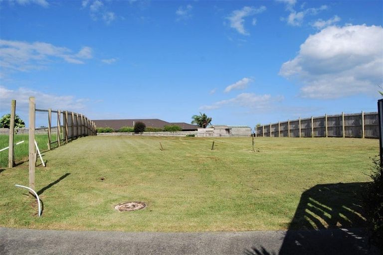 Photo of property in 11 Sea Dune Place, Ruakaka, 0116