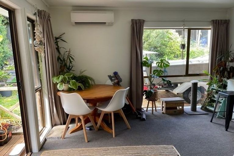 Photo of property in 3/17 Paris Place, Birkenhead, Auckland, 0626