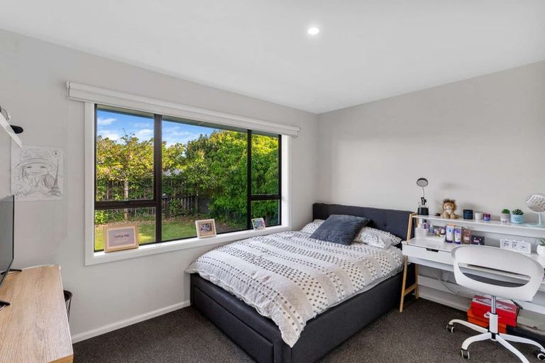 Photo of property in 142 Pacific Road, North New Brighton, Christchurch, 8083