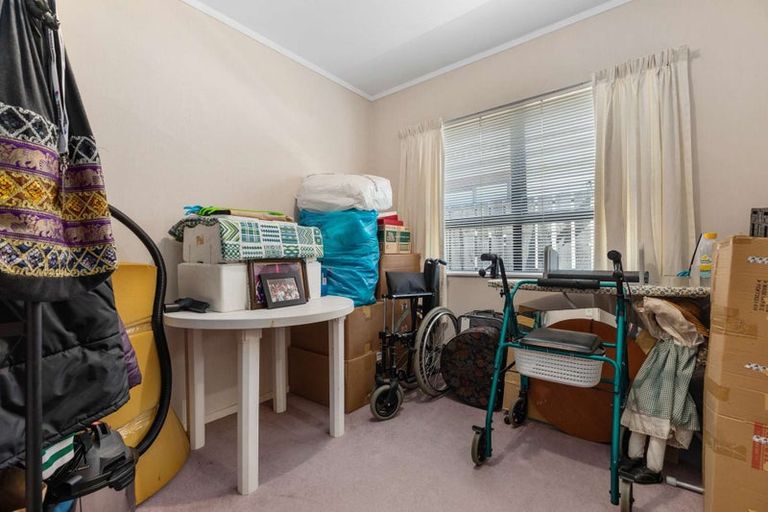 Photo of property in 1/12 Wellington Street, Papakura, 2110