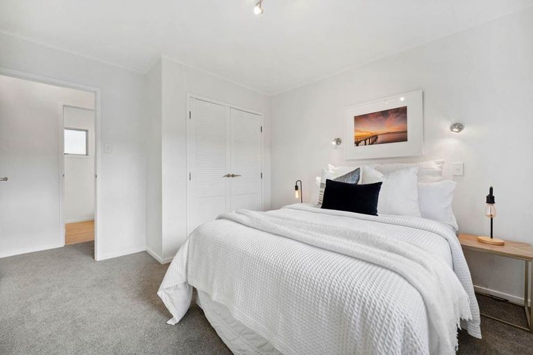 Photo of property in 2/56 Waipani Road, Te Atatu Peninsula, Auckland, 0610