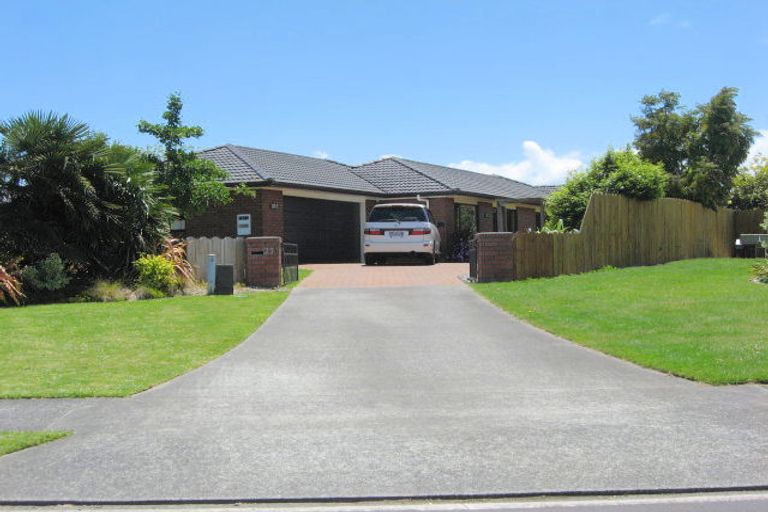 Photo of property in 23 Moss Crescent, Takanini, 2112