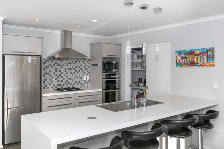 Photo of property in 50 Magellan Rise, Flagstaff, Hamilton, 3210