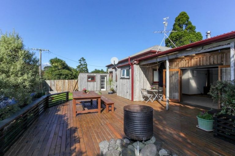 Photo of property in 65 Carthew Street, Okato, 4335