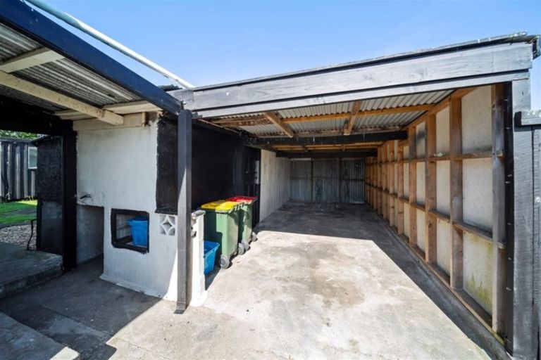 Photo of property in 371 Waihi Road, Normanby, Hawera, 4614