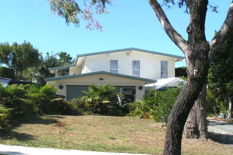 Photo of property in 48 Knightsbridge Drive, Forrest Hill, Auckland, 0620