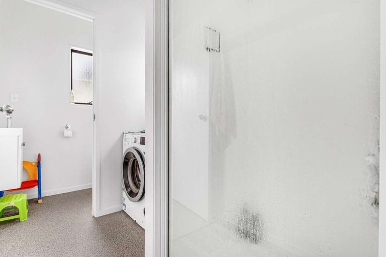 Photo of property in 4 Endeavour Close, Whitianga, 3510